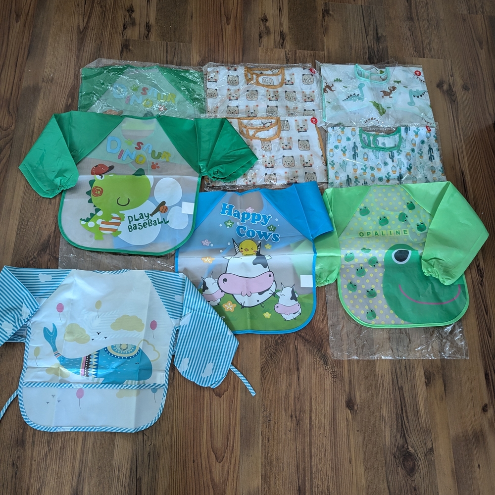 Brand New Set Of 4 Pcs Waterproof And Breathable Full Sleeved Bibs For Toddlers